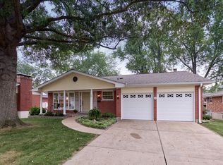 725 Kirkshire Dr, Saint Louis, MO 63122