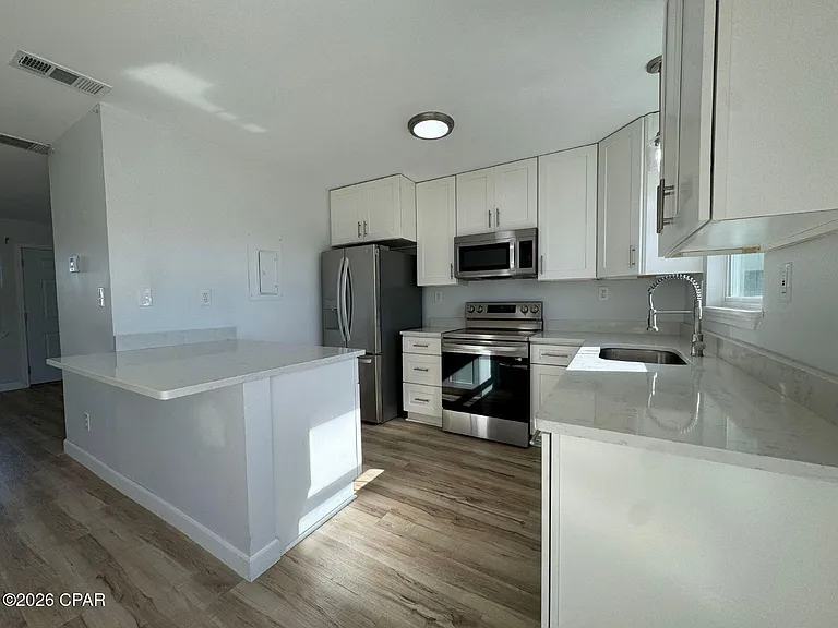 8003 Beach Dr #C — Photo 11