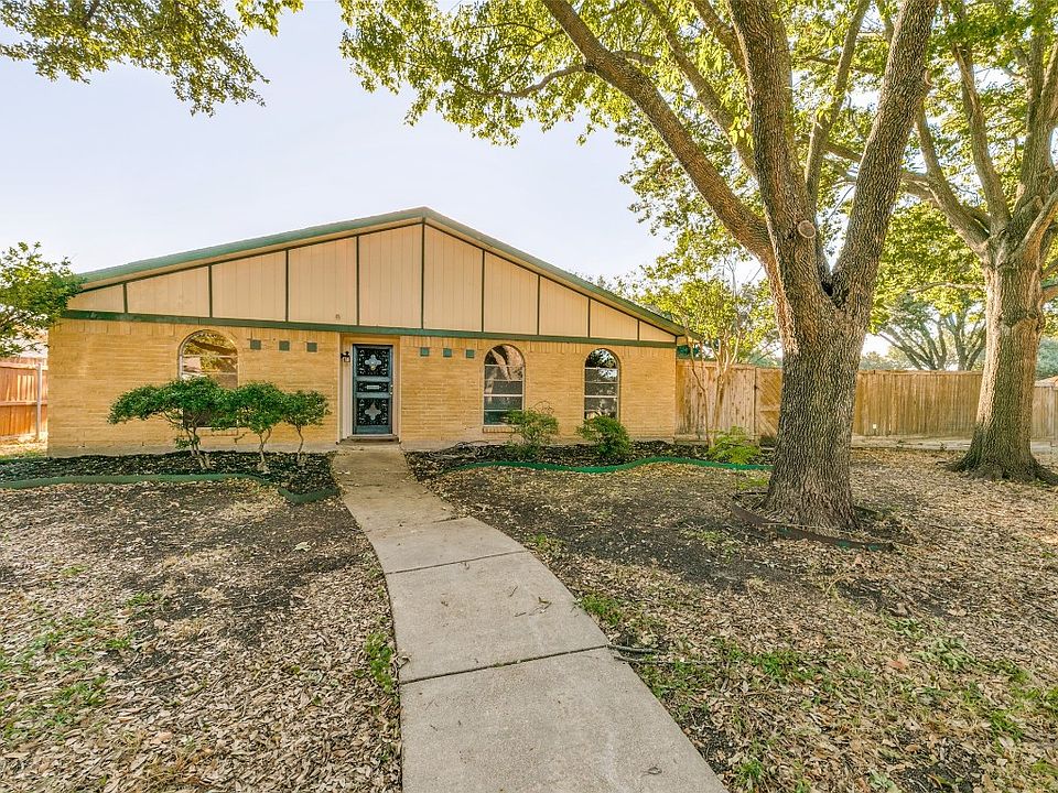 1st image of 1448 Everglades Dr