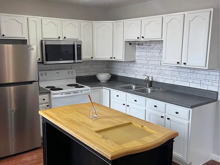 1 S Main St #3A — Photo 3