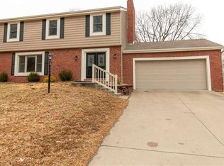 501 Woodcrest Dr, Saint Joseph, MO 64506