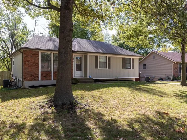 1304 N Inca Dr, Independence, MO 64056