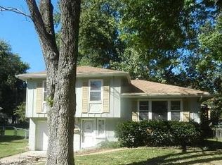 9400 Oakland Ave, Kansas City, MO 64138
