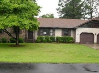 1021 Jasper St, Clinton, NC 28328