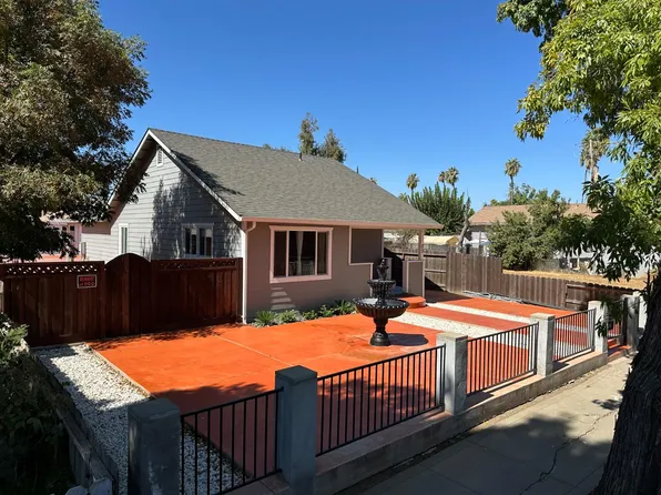 23 S 5th St, Patterson, CA 95363