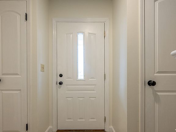 4th image of 2652 Falcons Way