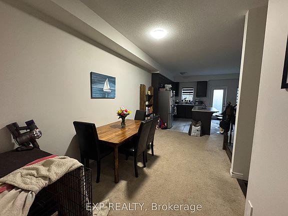 3rd image of 173 Flagg Ave