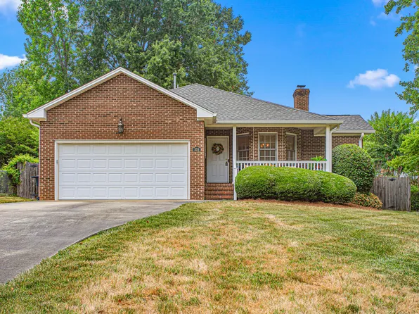 319 Westridge Dr, Burlington, NC 27215