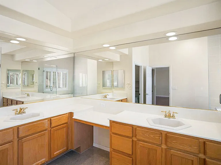 2120 Waterbury Ln — Photo 39