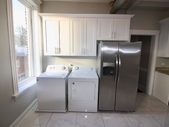 4th image of 2615 W Potomac Ave #3