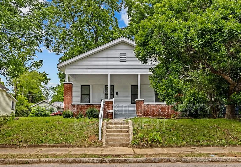 2608 Avenue G — Photo 3