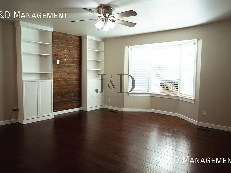 1490 S 135 W — Photo 2