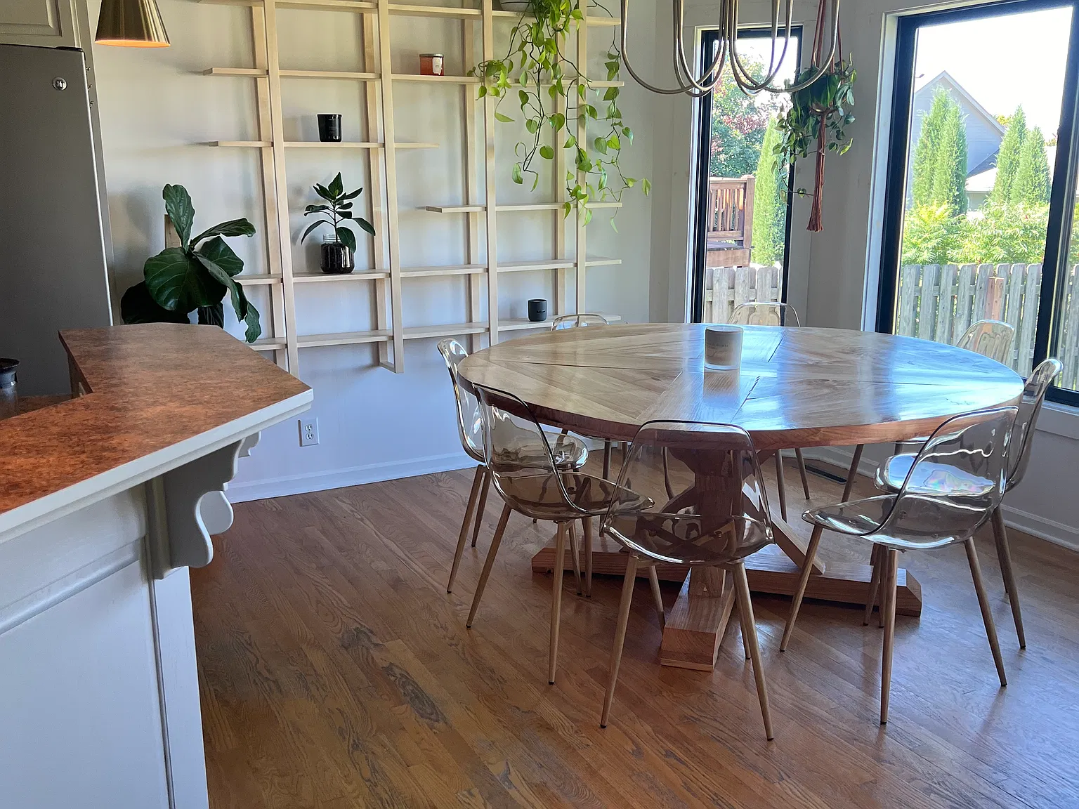 4 bed, 2841 sqft, $3,199 — Photo 3