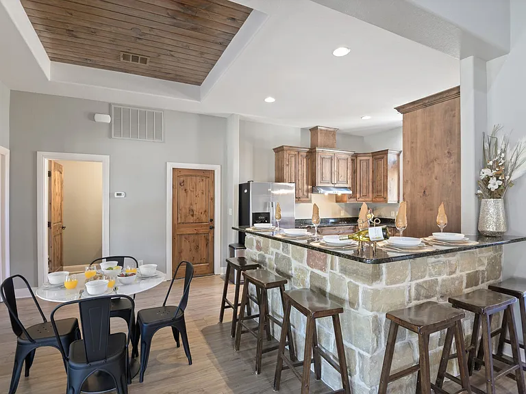Lazy Oaks Ln — Photo 17