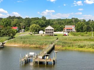 621 Fort Lowry Ln, Dunnsville, VA 22454