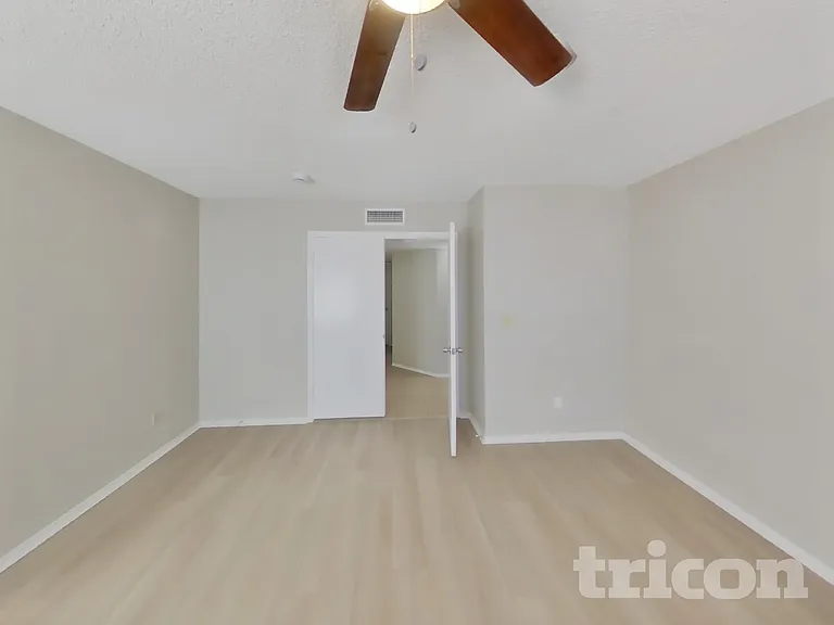 6219 W North Ln — Photo 6