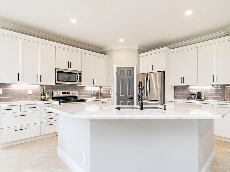 11137 Grandview Mnr — Photo 9