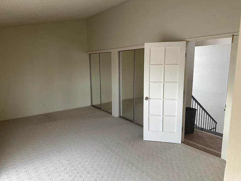 23761 Parkland Ave — Photo 5