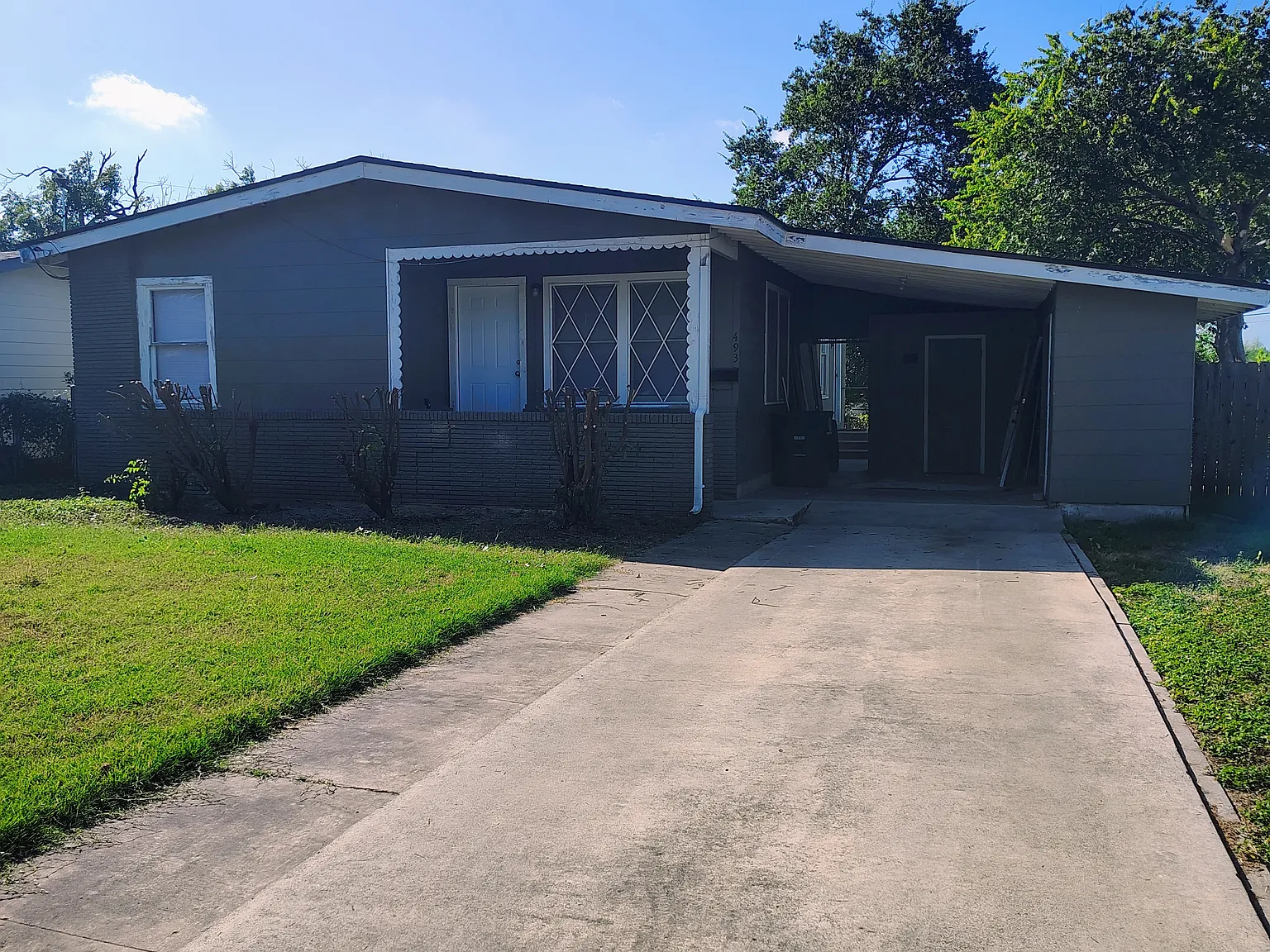 3 bed, 1015 sqft, $1,625 — Photo 2