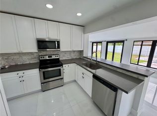 8360 SW 46th St, Miami, FL 33155