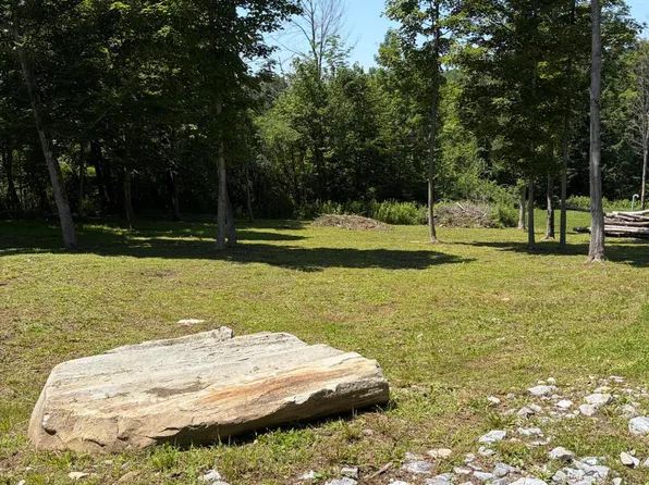 20 Jenks Rd, Cheshire, MA 01225