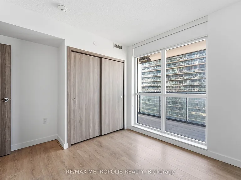 38 Widmer St #2711 — Photo 10
