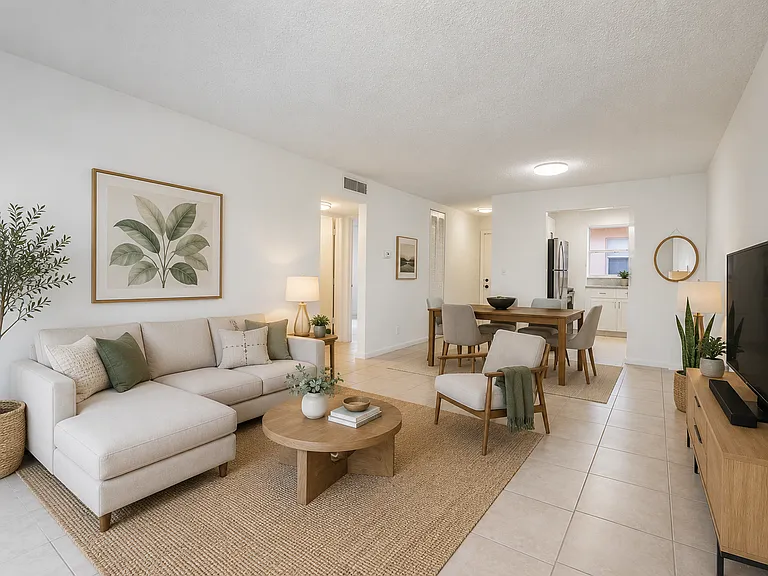 450 SW 2nd Ave #215 — Photo 2