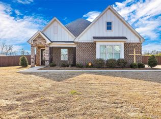 215 Midland Dr, Wetumpka, AL 36093