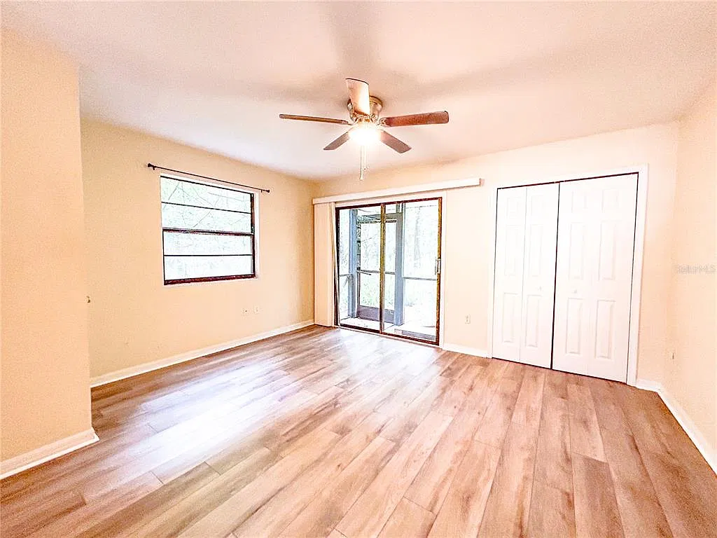 2 bed, 2.5 bath, 1008 sqft, $1,325 — Photo 4