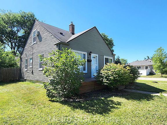 2nd image of 315 N Minerva Ave