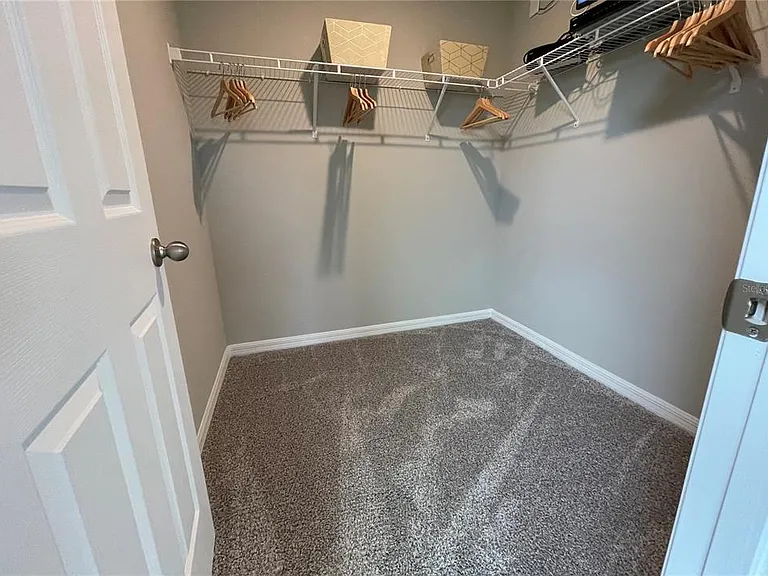 732 Legacy Dr — Photo 19