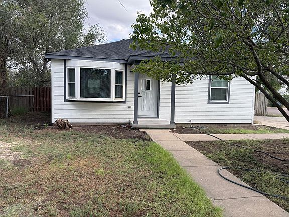 2nd image of 1112 Elm Blvd