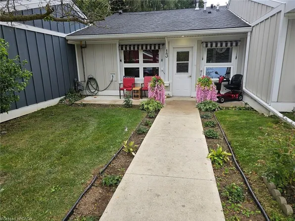 13 Sister Varga Ter, Hamilton, ON L9B 1T8