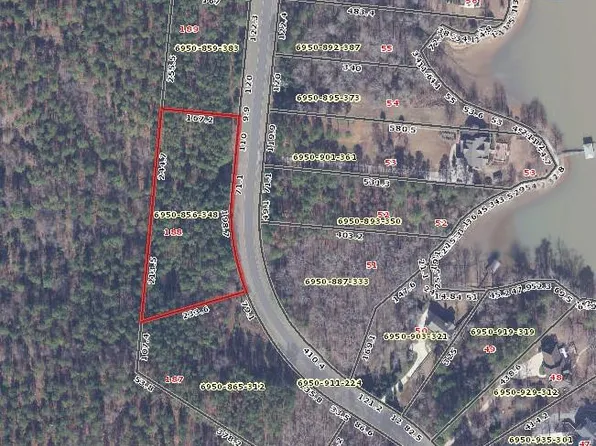 719 Eagles Harbor Dr, Hodges, SC 29653