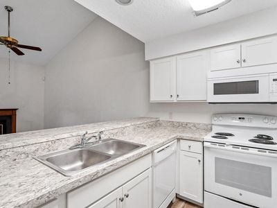 14 Stone Village Ct, Durham, NC, 27704