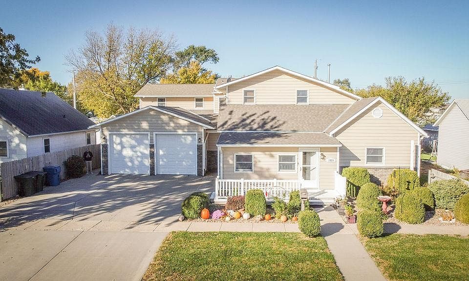 1st image of 1828 G Ave