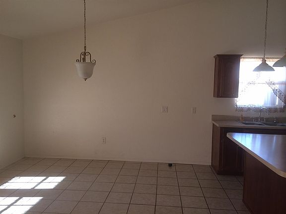 5th image of 1089 N McGrady Ave