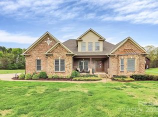 4205 New Town Rd, Waxhaw, NC 28173