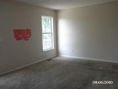 3rd image of 1525 Autumn Village Dr