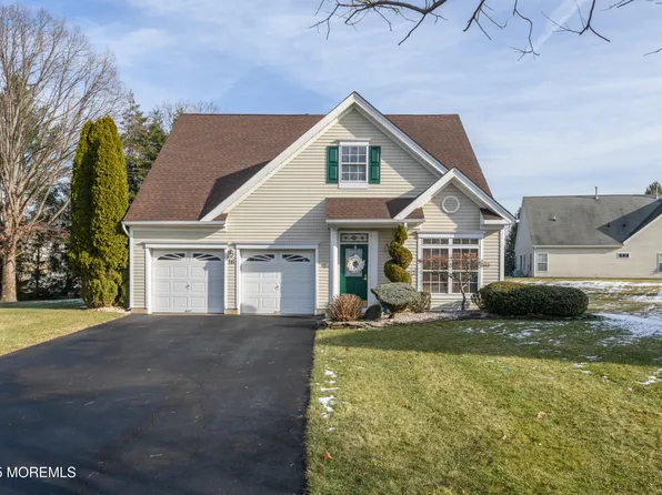 16 Hyacinth Court, Holmdel, NJ 07733