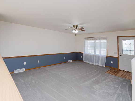 4th image of 104 W Grant St