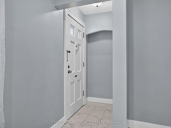4th image of 1295 York St