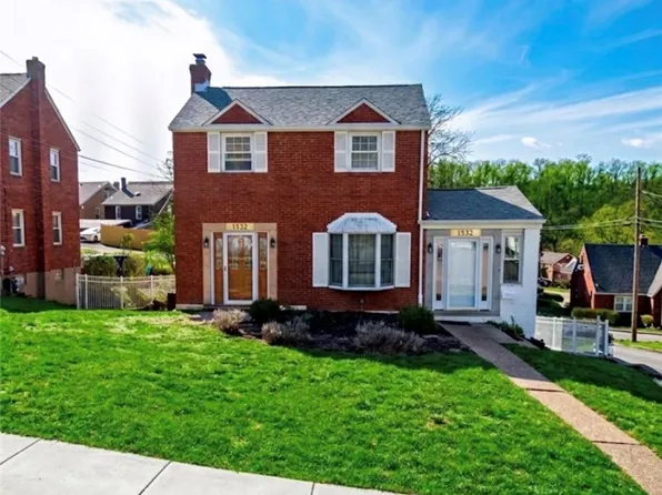1532 Greencrest Dr, Pittsburgh, PA 15226