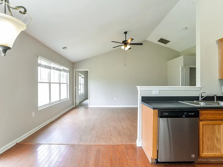 10013 Green Hedge Ave — Photo 6