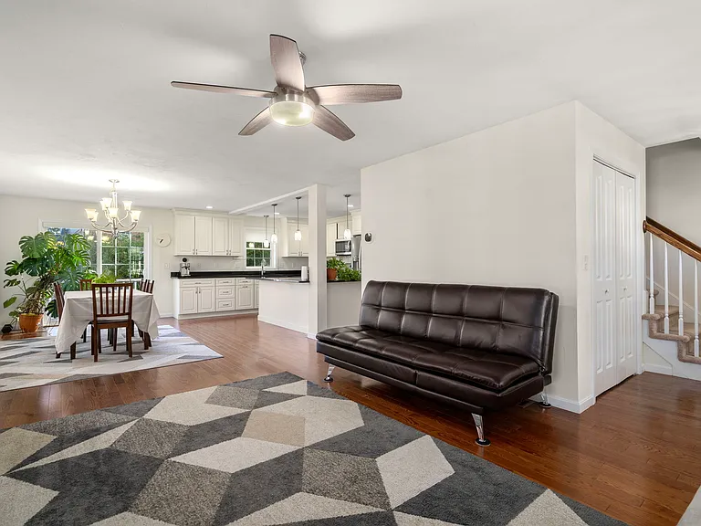 4 Cherry Blossom Cir — Photo 5