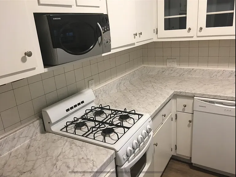 581 Buck St — Photo 4