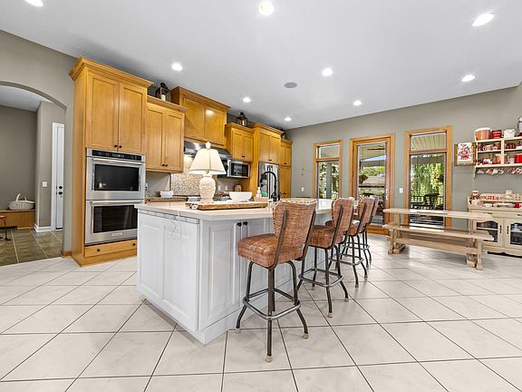 3rd image of 1261 Bibeau Rd