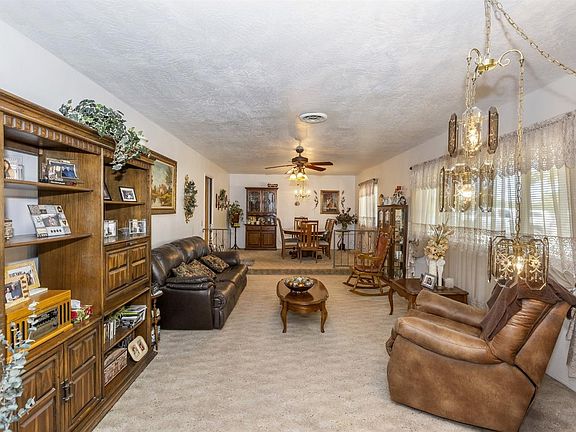 4th image of 18016 Mauna Loa St