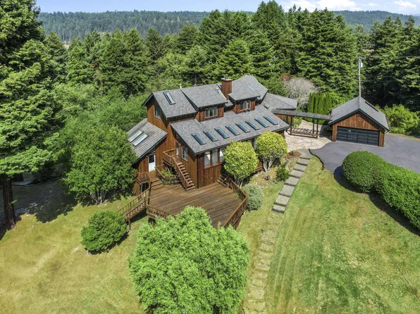 720 Tanglewood Rd, Eureka, CA 95503