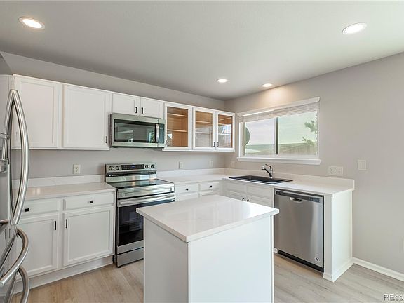 5th image of 4590 Wakefield Avenue